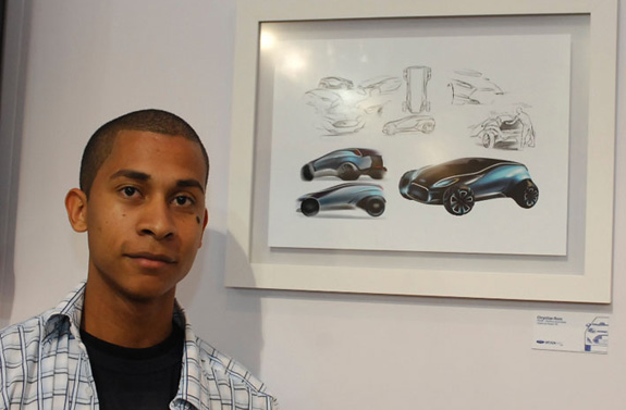 Chrystian Roos, d estuda na PUC-RS, e conta que para criar seu Fiesta 2010 procurou se inspirar na identidade da Ford e do Fiesta