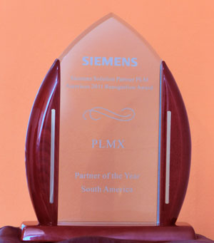 Troféu Siemens PLM recebido pela PLMX 